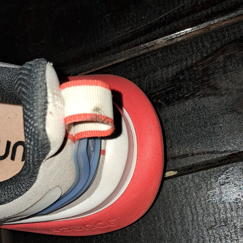 Adidas White and Red Sneakers - Picture 8 of 8